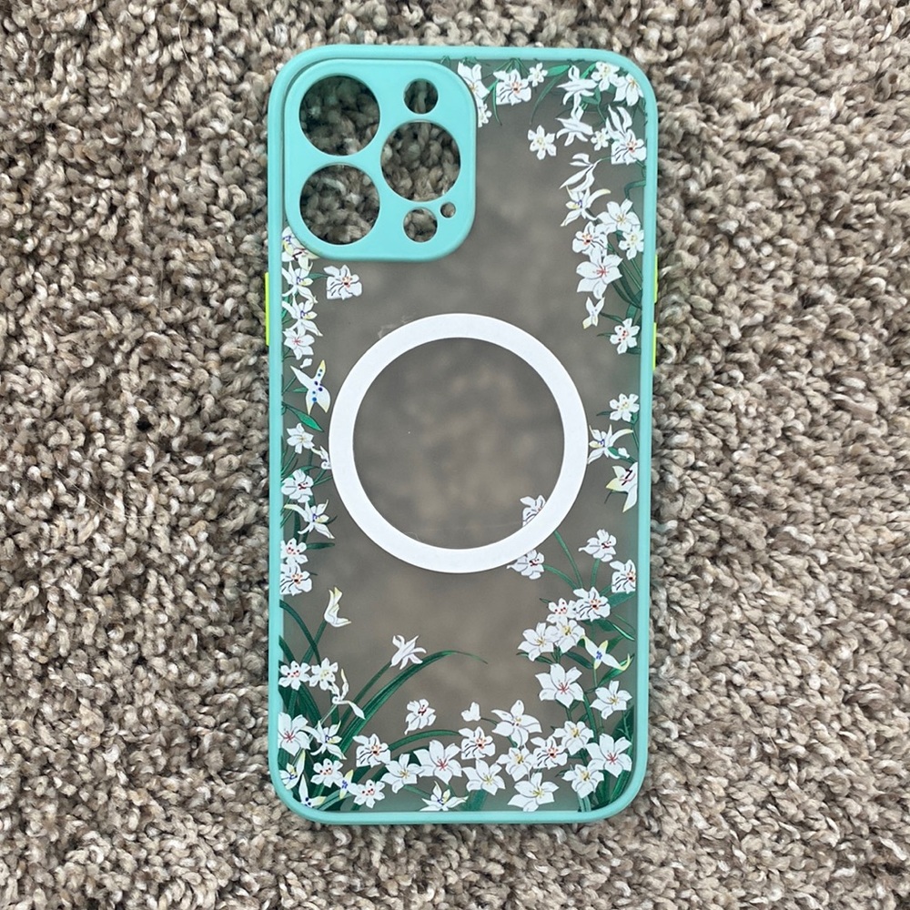 iPhone 15 plus or 15 pro max floral case with mag pack safe charging NEW